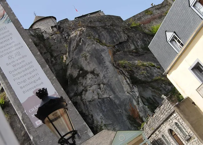 Hotell Logis Castel De Mirambel 3*