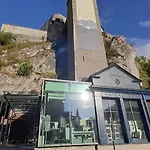 Hotel Logis Castel De Mirambel 3*