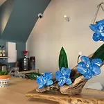 Logis Castel De Mirambel