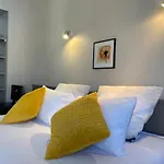 Hotel Logis Castel De Mirambel Lourdes