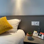 Logis Castel De Mirambel Hotel Lourdes