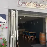 Hotel Logis Castel De Mirambel