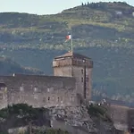 Hotel Logis Castel De Mirambel