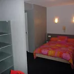 Logis Castel De Mirambel