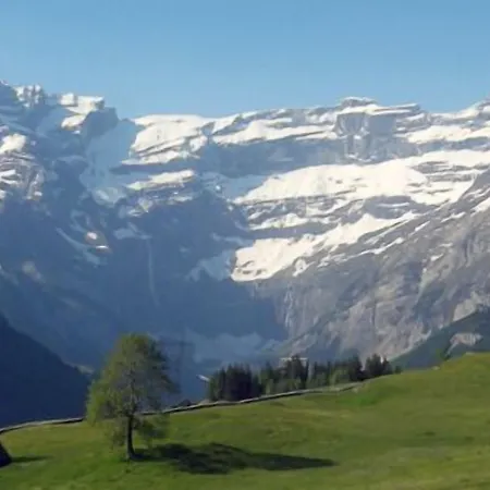 Logis Castel De Mirambel מלון 3*