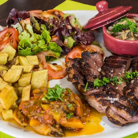 酒店 Logis Castel De Mirambel