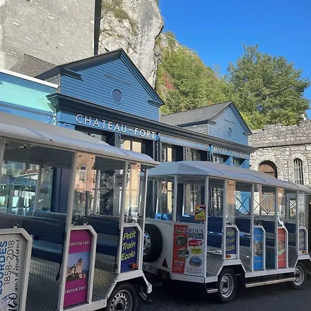 Logis Castel De Mirambel 3* לורדה