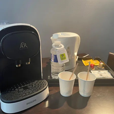 מלון Logis Castel De Mirambel