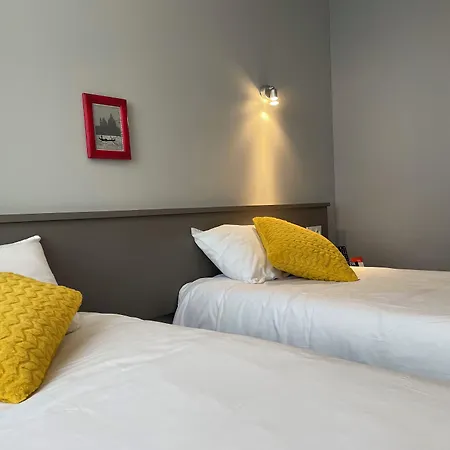 Logis Castel De Mirambel