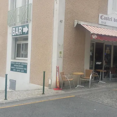 Logis Castel De Mirambel 卢德