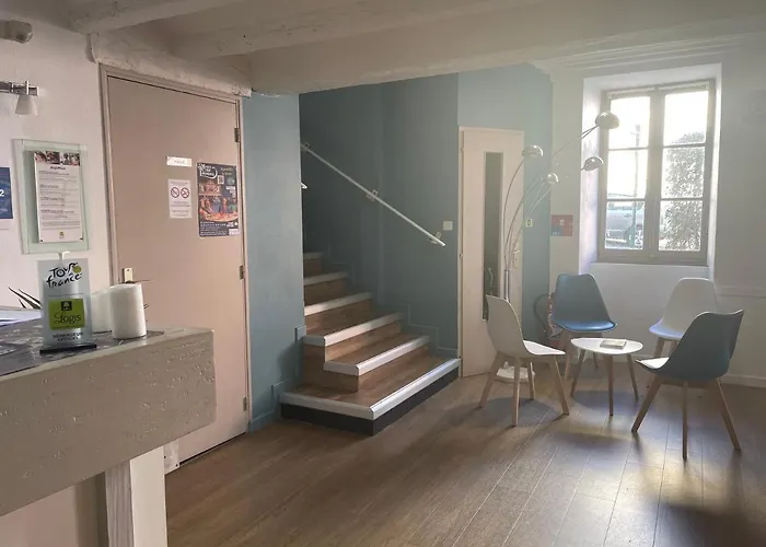 Logis Castel De Mirambel Lourdes