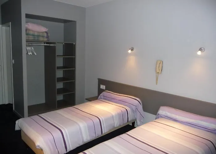 Logis Castel De Mirambel Hotel Lourdes