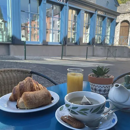 Hotel Logis Castel De Mirambel Lourdes