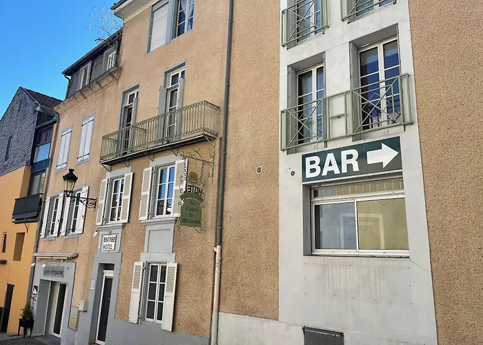 Hotel Logis Castel De Mirambel 3*